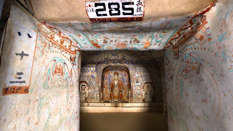 VR Experience of Dunhuang 285 cave